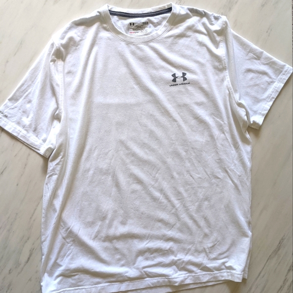 Under Armour Men's L  gym shirt - Picture 2 of 3